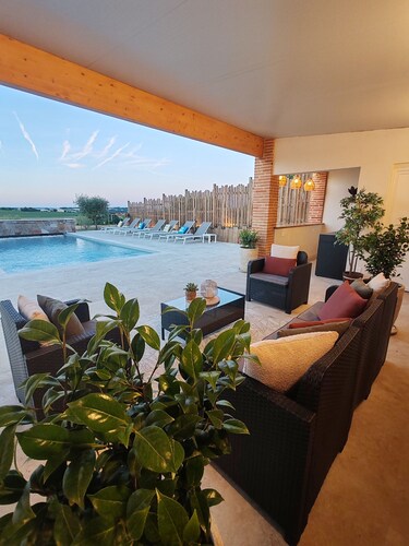 Domaine de Vizols 4★ avec piscine -15 pers -idéal famille&amis