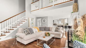 Smart TV, fireplace, offices