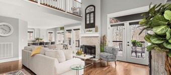 Luxe Mountain Retreat- near Nashville - Sleeps 10