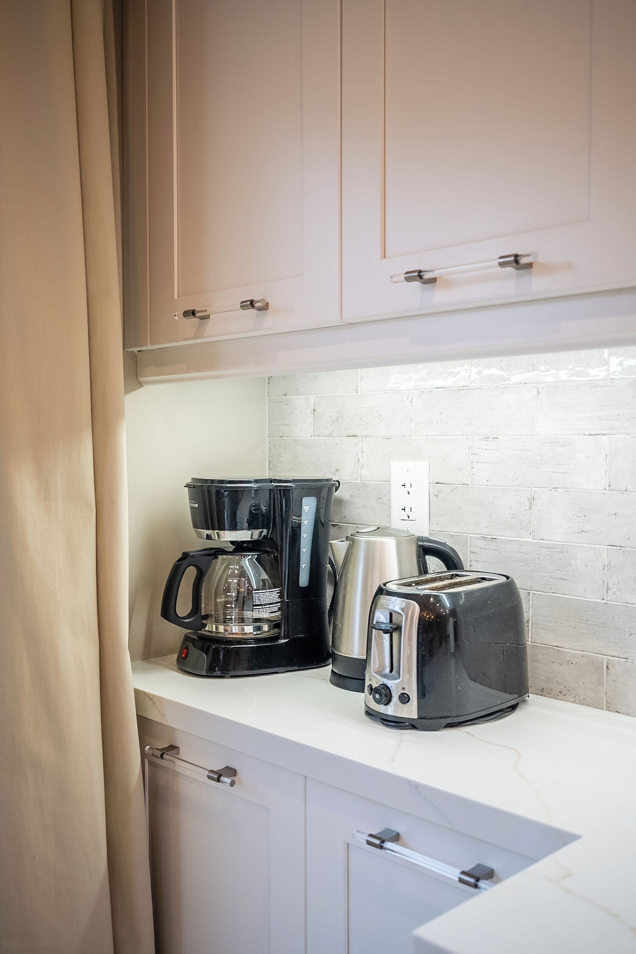 Grand Townhome, 3 Bedrooms, Terrace | Private kitchen | Full-sized fridge, microwave, oven, stovetop