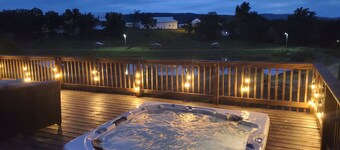 William's Catch at Racoon Springs - 16+ Guests