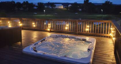 William's Catch at Racoon Springs - 16+ Guests