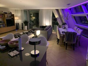 Apartamento, várias camas | Opções para refeição