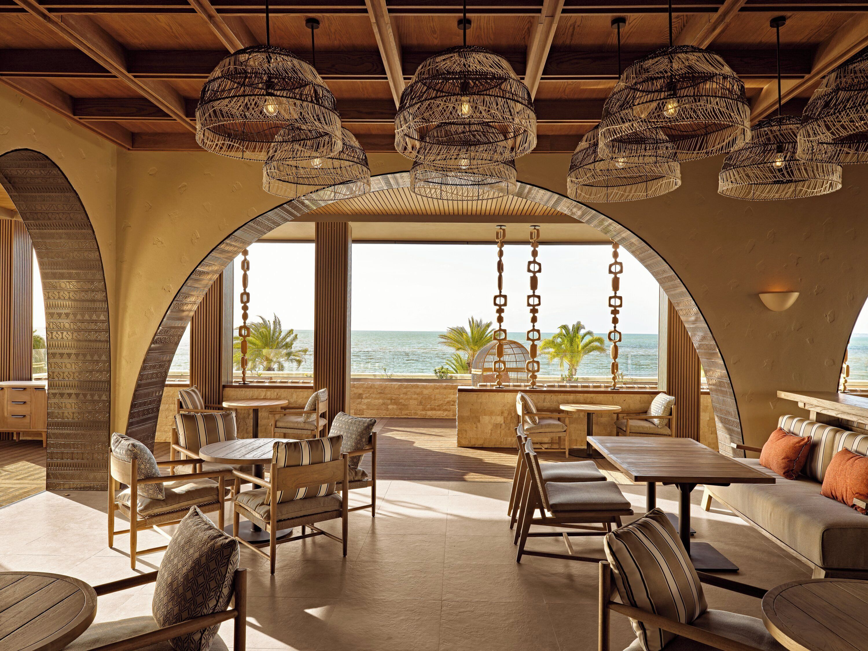 3 restaurants, breakfast, dinner, brunch served; Italian cuisine