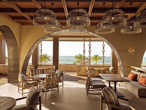 3 restaurants servant le petit déjeuner, spécialités Cuisine italienne