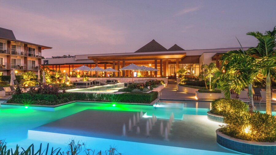 Crowne Plaza Fiji Nadi Bay Resort & Spa by IHG