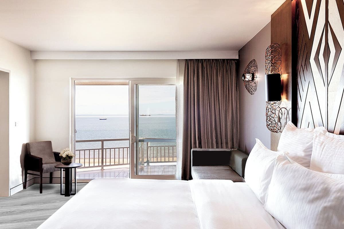 suite, 1 bedroom | 1 bedroom, down duvets, minibar, in-room safe