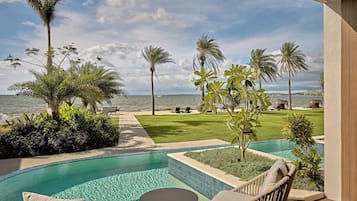 羽絨被、迷你吧、房內夾萬、獨特設計