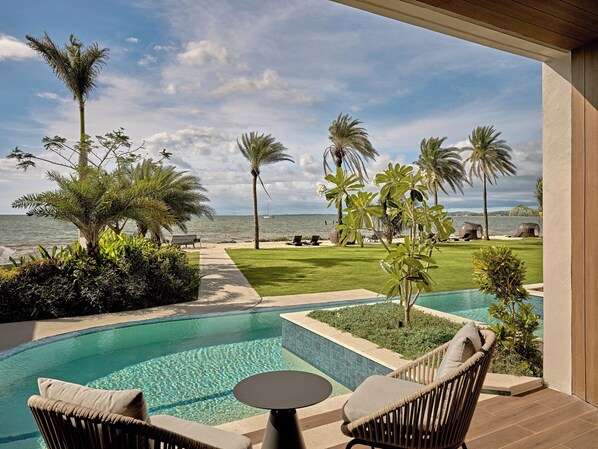 Down duvets, minibar, in-room safe, individually decorated