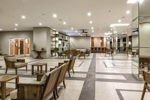 Lobby - Starting point for your adventures in Manila with 200mbps wifi (Pasay)