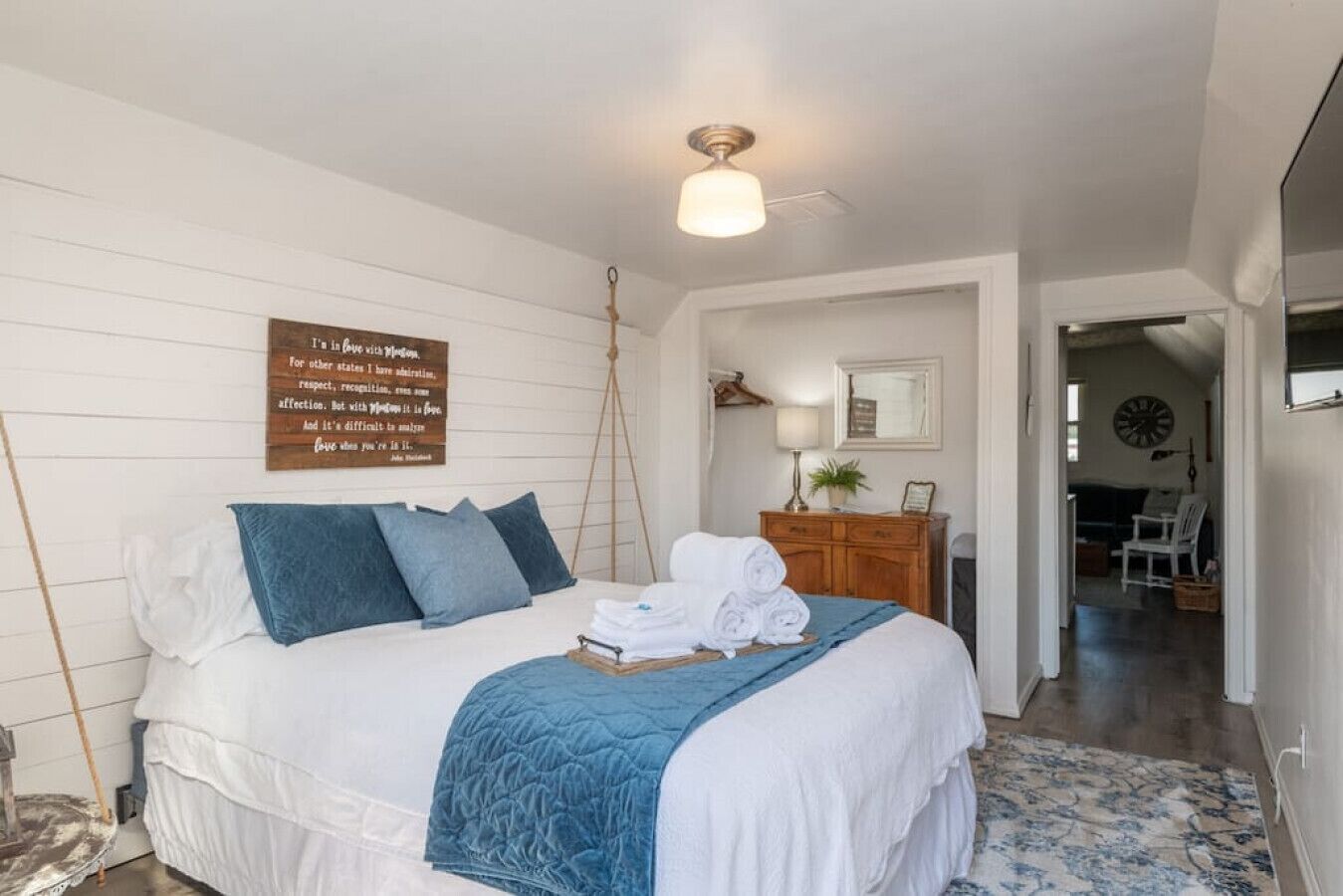 1 chambre, fer et planche à repasser, lit parapluie, Wi-Fi