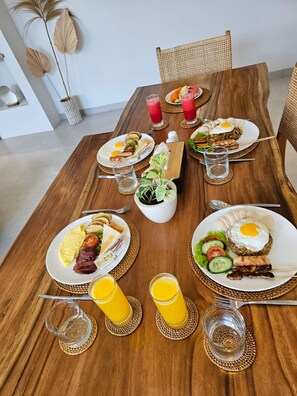 Petit déjeuner continental servi tous les jours en supplément