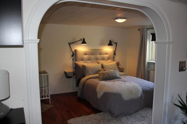 2 bedrooms, WiFi, bed sheets