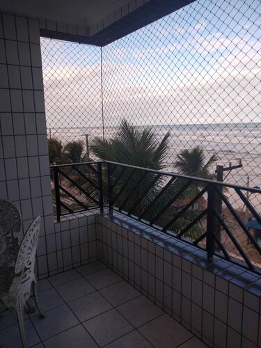 Vista Panorâmica Frente ao Mar