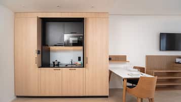 Premium-Zweibettzimmer, Küche | Eigene Küche | Espressomaschine