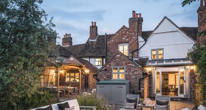 Lovely 3-bed House in West Malling, Kent