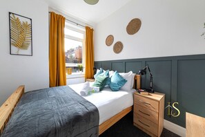 1 bedroom, iron/ironing board, Internet, bed sheets - Luke Stays - Belle Grove West (Newcastle Upon Tyne)