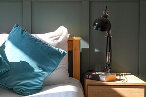 1 bedroom, iron/ironing board, Internet, bed sheets