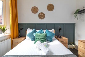 1 habitación, tabla de planchar con plancha, internet y ropa de cama 