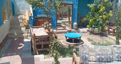 Blue Palace Garden