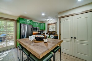 Dining - Ferny Creek Cottage (Blairsville)