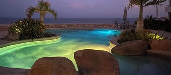 Stunning Oceanfront Condo with Pool in Mira Vista
