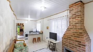 Bungalow | Living area | Fireplace