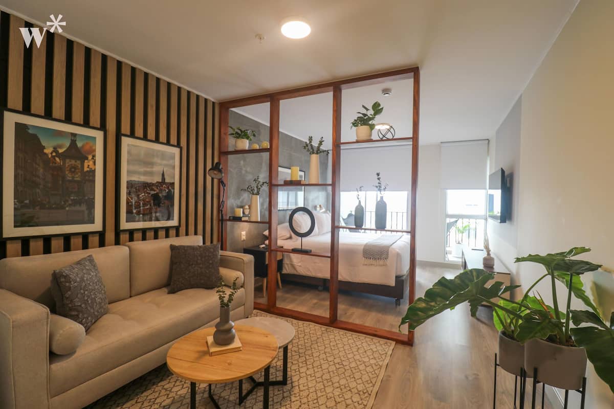 Studio (1114B) | Living area