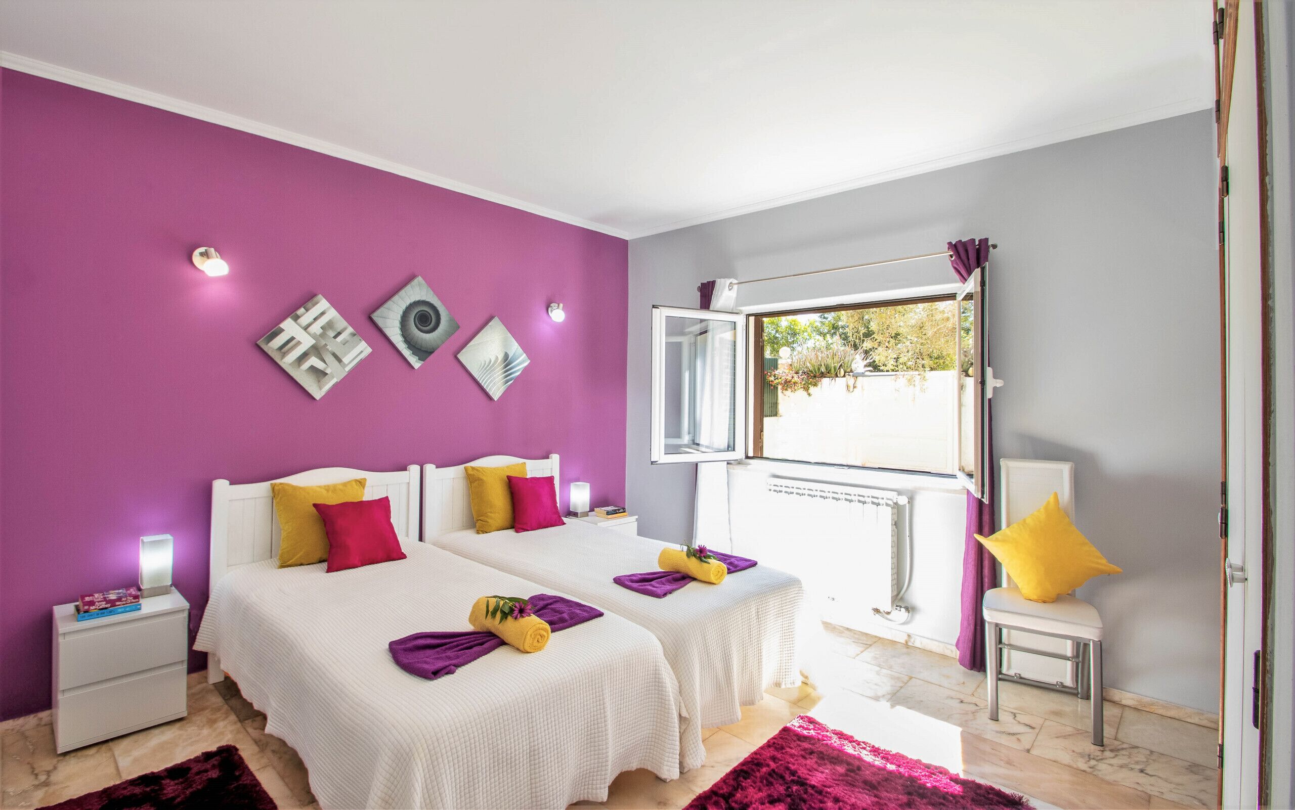 4 slaapkamers, een strijkplank/strijkijzer, gratis wifi, beddengoed