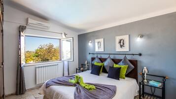 4 camere, ferro/asse da stiro, Wi-Fi gratuito, lenzuola