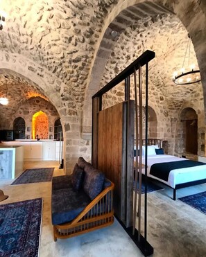 Business Suite | Iron/ironing board, free WiFi - Tuğmaner Small House AJAR (Mardin)