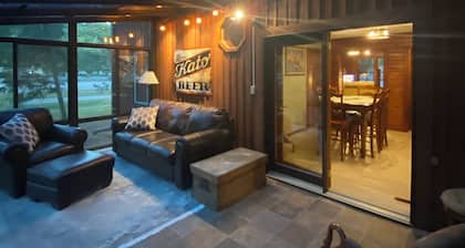 Cozy, country-feel, private, close to everything, for family & friends to gather