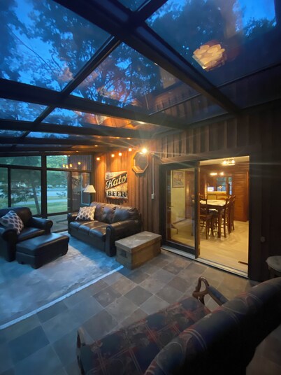 Cozy, country-feel, private, close to everything, for family & friends to gather