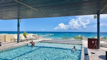Outdoor pool, pool umbrellas