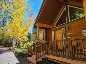 Exterior detail - Large Mountain Home Near Crescent, Odell & Crater Lakes. Family Reunion Home! (Crescent)
