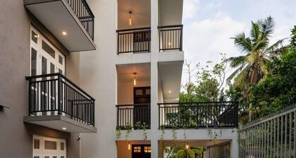 Luxury Apartment - Sleeps 6, Garden & Parking
