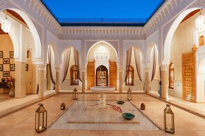 واجهة المنشأة