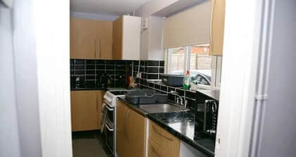 Serene Haven 4-bed House in Norwich