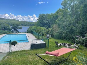 Outdoor pool - Majestic Waterfront River Home PET FRIENDLY (Winterport)