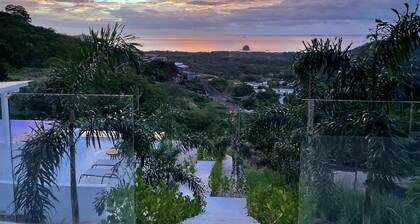 Playa Flamingo Charming 2BR Ocean View Casa Ayla