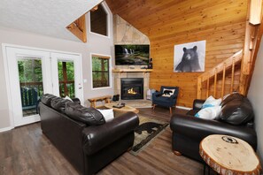 House, Multiple Beds (Bear Run Getaway #336) | Living area - Bear Run Getaway #336 (Gatlinburg)
