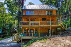 House, Multiple Beds (Gatlinburg Pool Lodge #400) | Exterior - Gatlinburg Pool Lodge #400 (Gatlinburg)