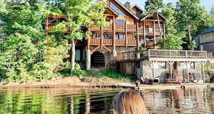 Lakeside, cozy cottage suite, perfect for couple!