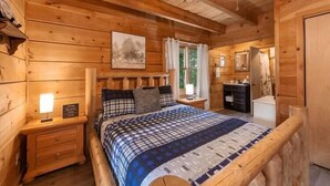 Room - Pappy's Peak #2760 (Sevierville)