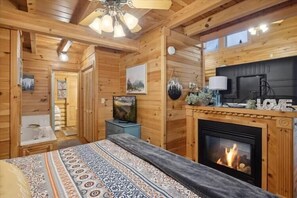 House, Multiple Beds (Grin & Bear It #1205) | Private kitchen - Grin & Bear It #1205 (Sevierville)