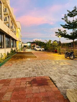 Aparcamiento sin asistencia gratuito