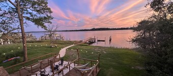 CORPORATE RENT⚓️LARGE DESIGNER COASTAL HOME DOCK,DOLPHINS,fishing,crab🐚PETS w fee