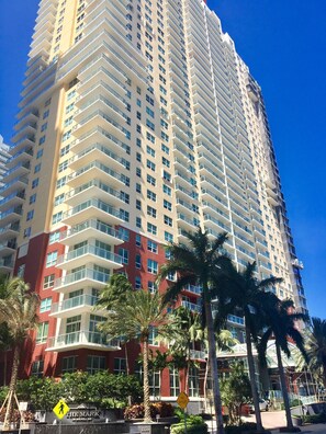 Exterior - PERFECT BAY VIEW 2 BEDROOM APARTMENT IN BRICKELL (Miami)