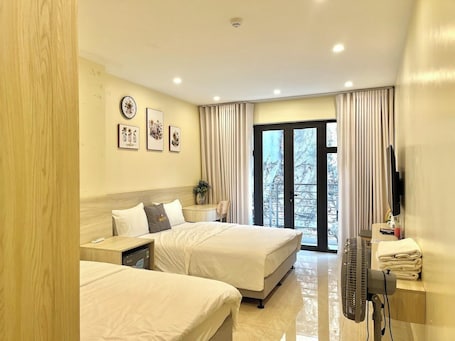 Espacio para trabajar con laptop y wifi gratis