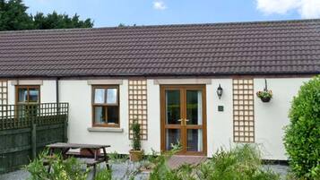 Cottage | Front of property